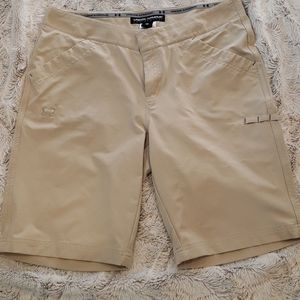 Womens Under Armour Performance Shorts Sz 10